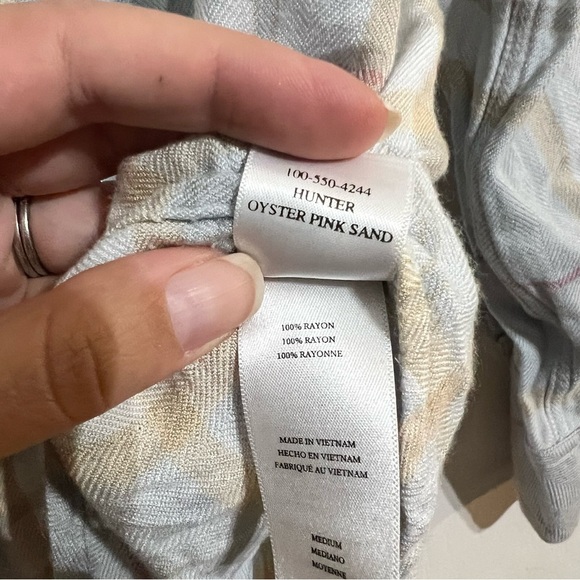 Rails Plaid Button Up Medium Blouse Top Hunter Oyster Pink Sand Grey Blue Plaid - Picture 9 of 11